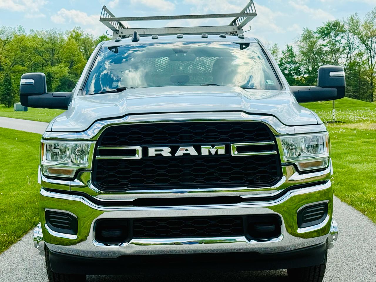 RAM 3500 Crew Cab 4WD DRW 2023