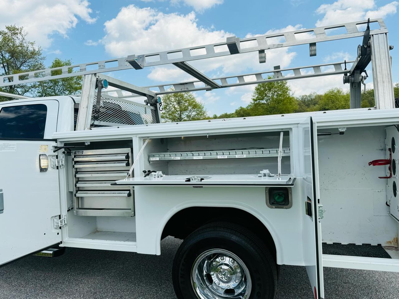 RAM 3500 Crew Cab 4WD DRW 2023