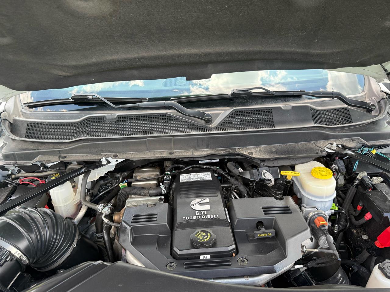 RAM 3500 Crew Cab 4WD DRW 2023