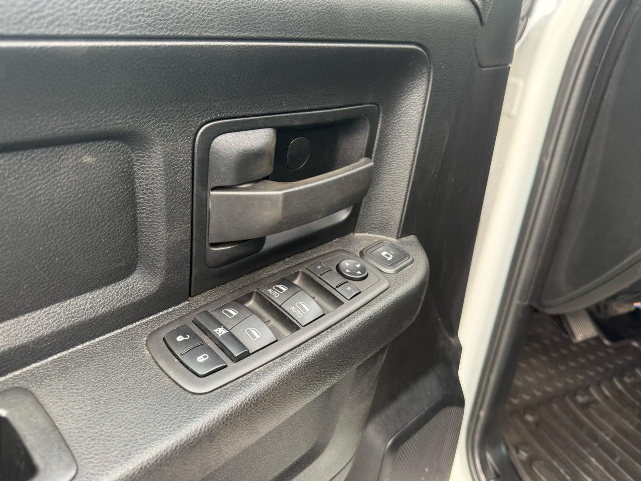 RAM 3500 Crew Cab 4WD DRW 2023