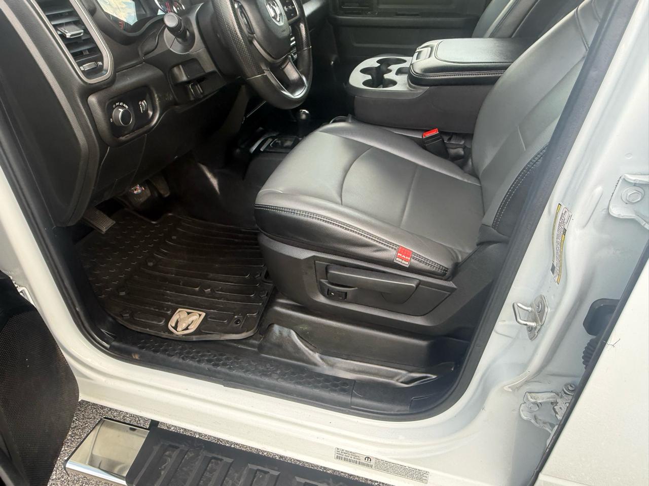 RAM 3500 Crew Cab 4WD DRW 2023