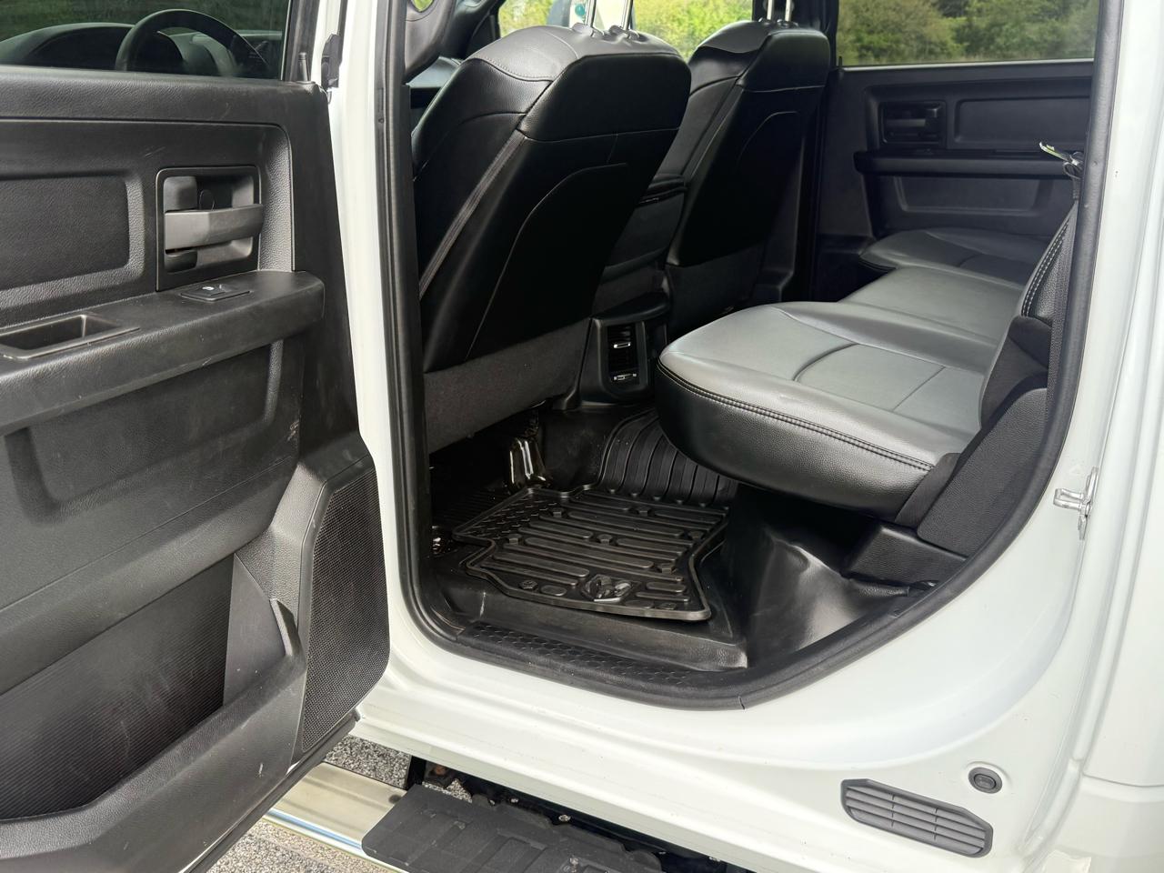 RAM 3500 Crew Cab 4WD DRW 2023