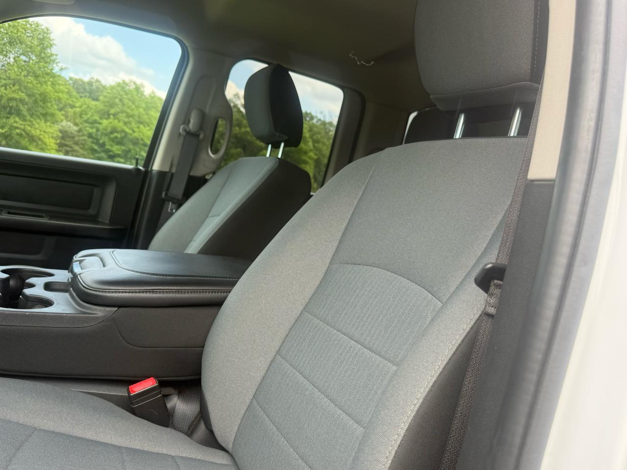 RAM 1500 Classic Tradesman Quad Cab 4WD 2022