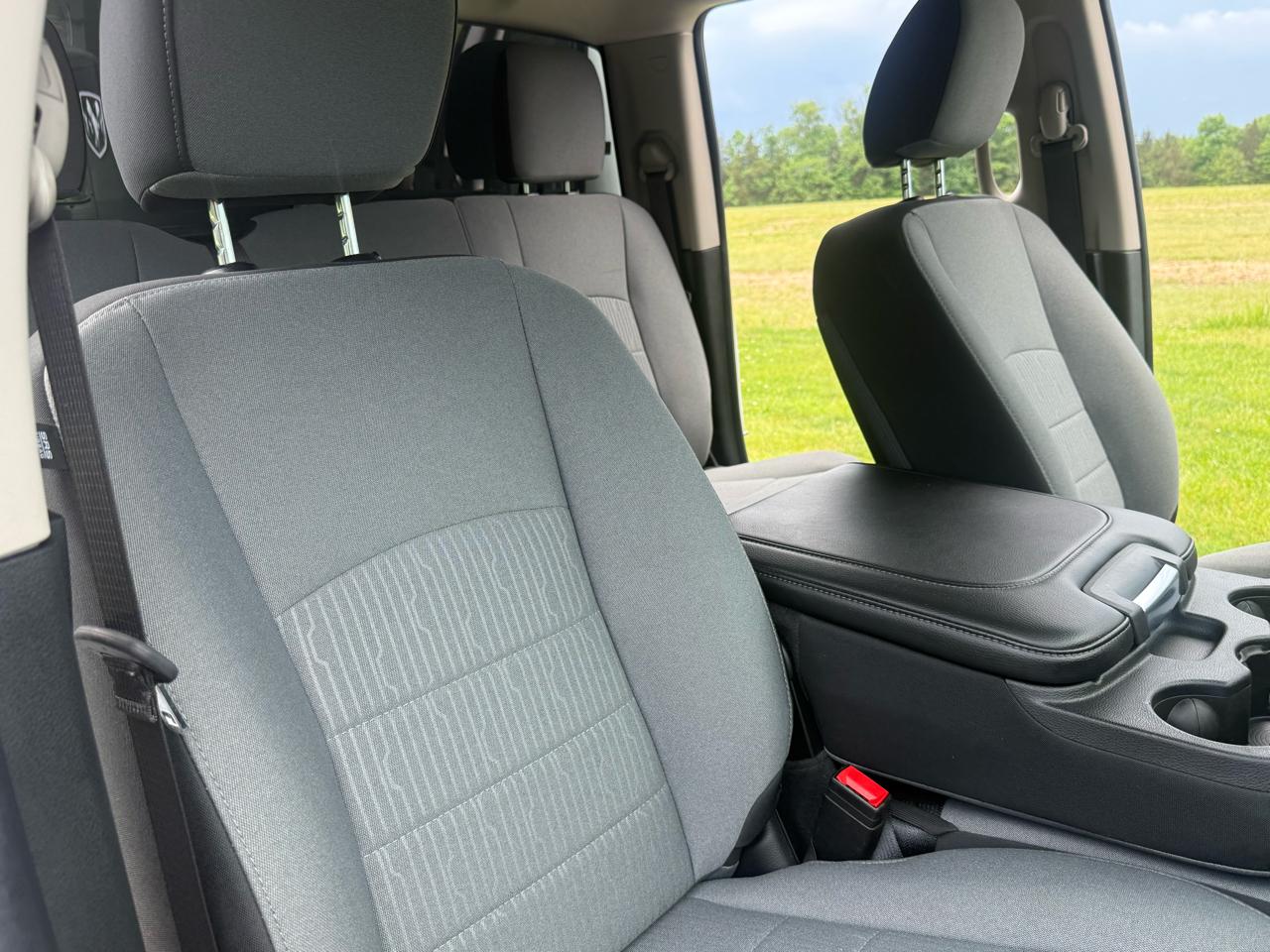 RAM 1500 Classic Tradesman Quad Cab 4WD 2022
