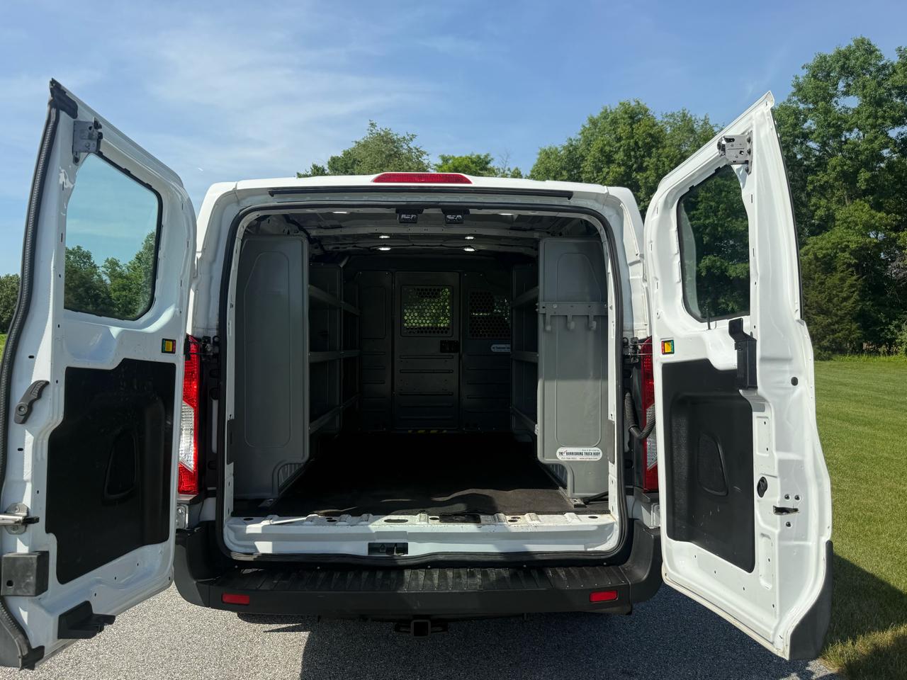 Ford Transit 250 Van Low Roof w/Sliding Pass. 130-in. WB 2020