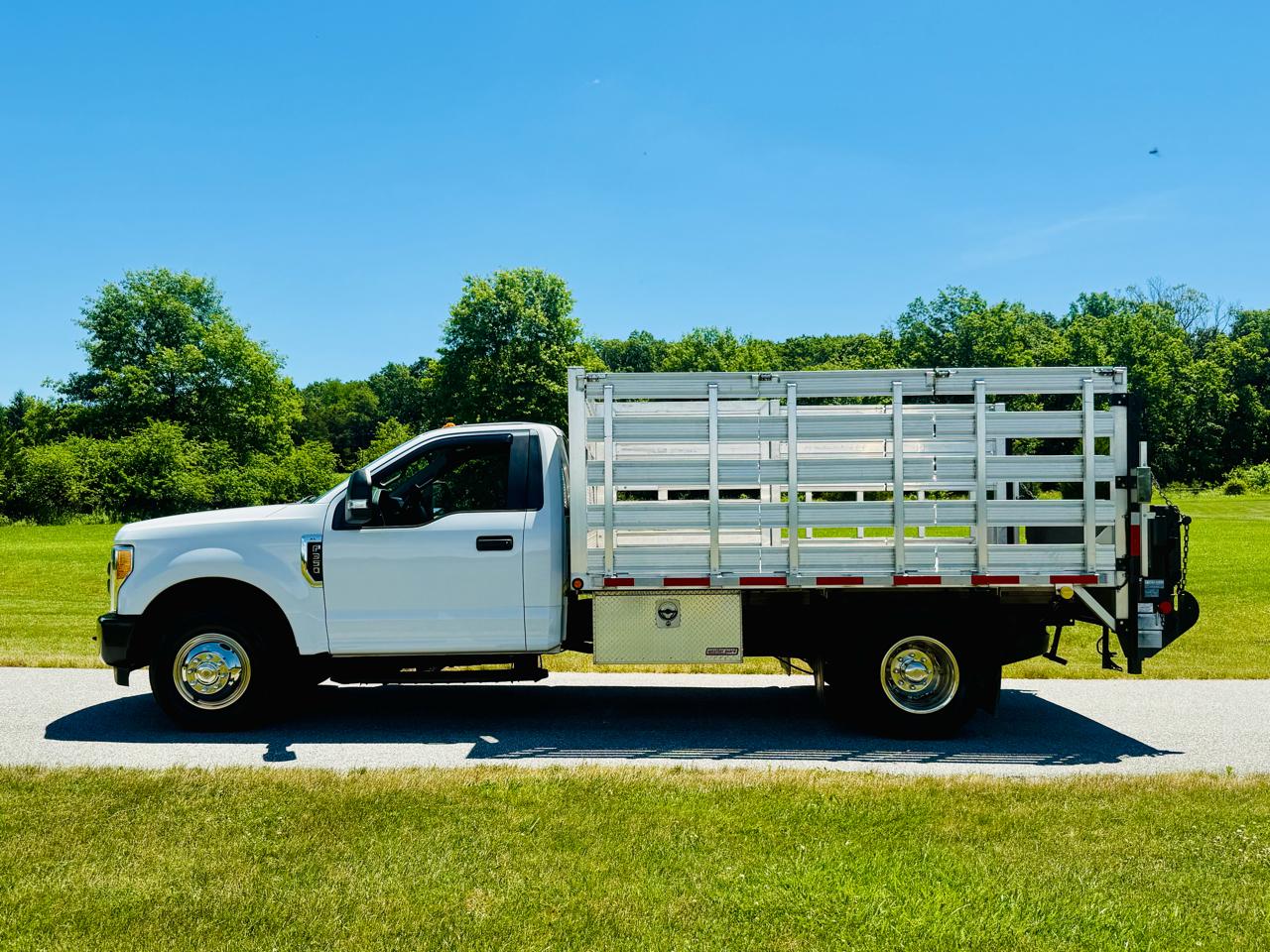 Ford F-350 SD XL DRW 2WD 2017