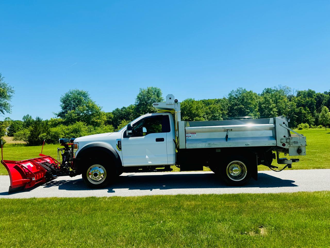 2022 Ford F-550 Regular Cab DRW 4WD