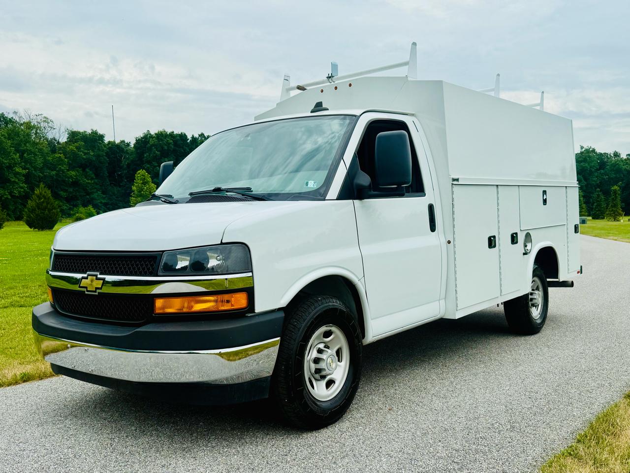 2022 Chevrolet Express G3500 139"