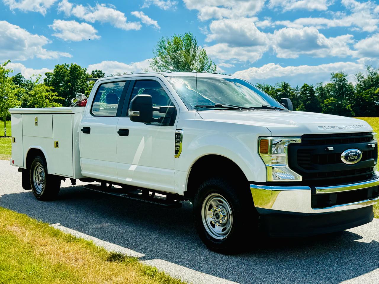 Ford F-250 SD XL Crew Cab 4WD 2022