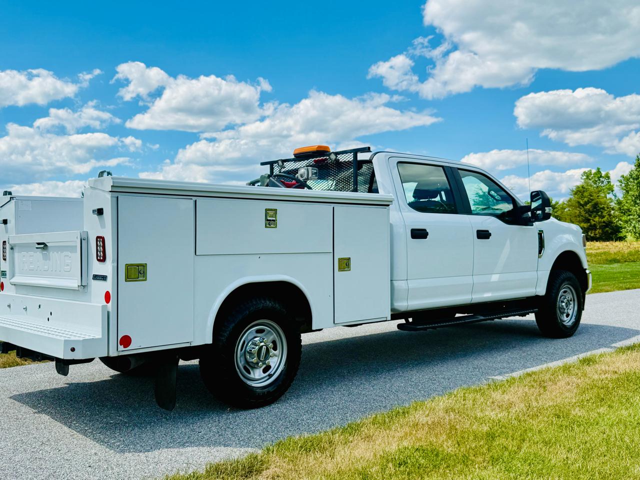 Ford F-250 SD XL Crew Cab 4WD 2022