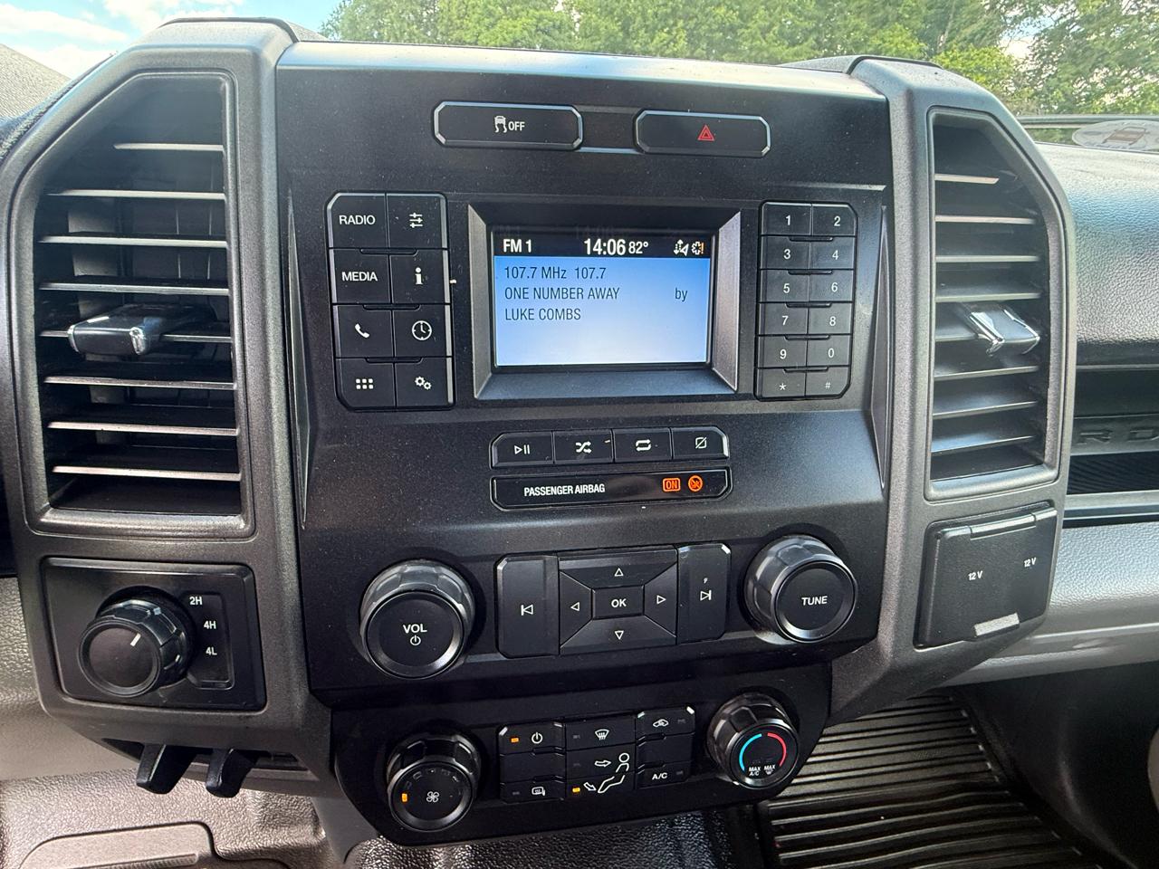 Ford F-250 SD XL Crew Cab 4WD 2022
