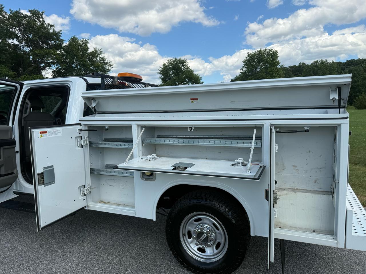 Ford F-250 SD XL Crew Cab 4WD 2022