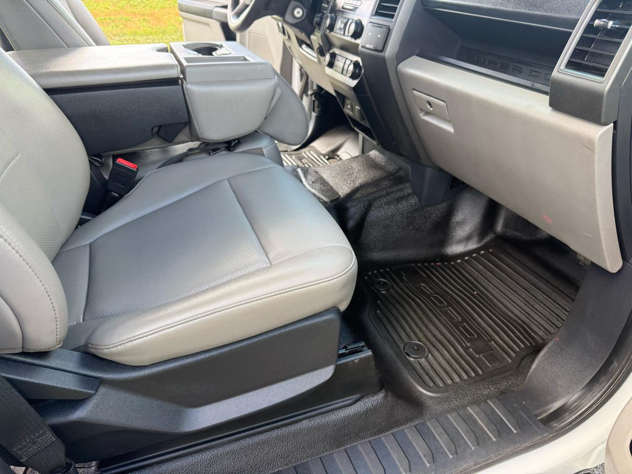 Ford F-250 SD XL Crew Cab 4WD 2022