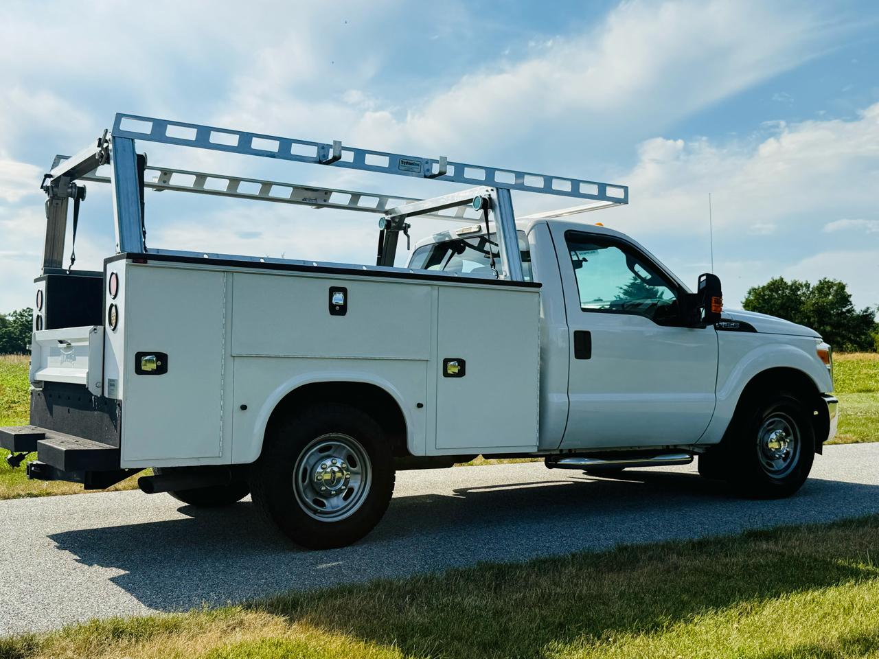 Ford F-250 SD XLT 2WD 2016