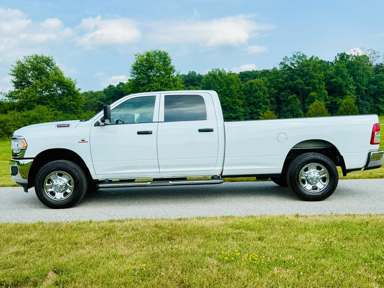 RAM 2500 Tradesman Crew Cab LWB 4WD 2022