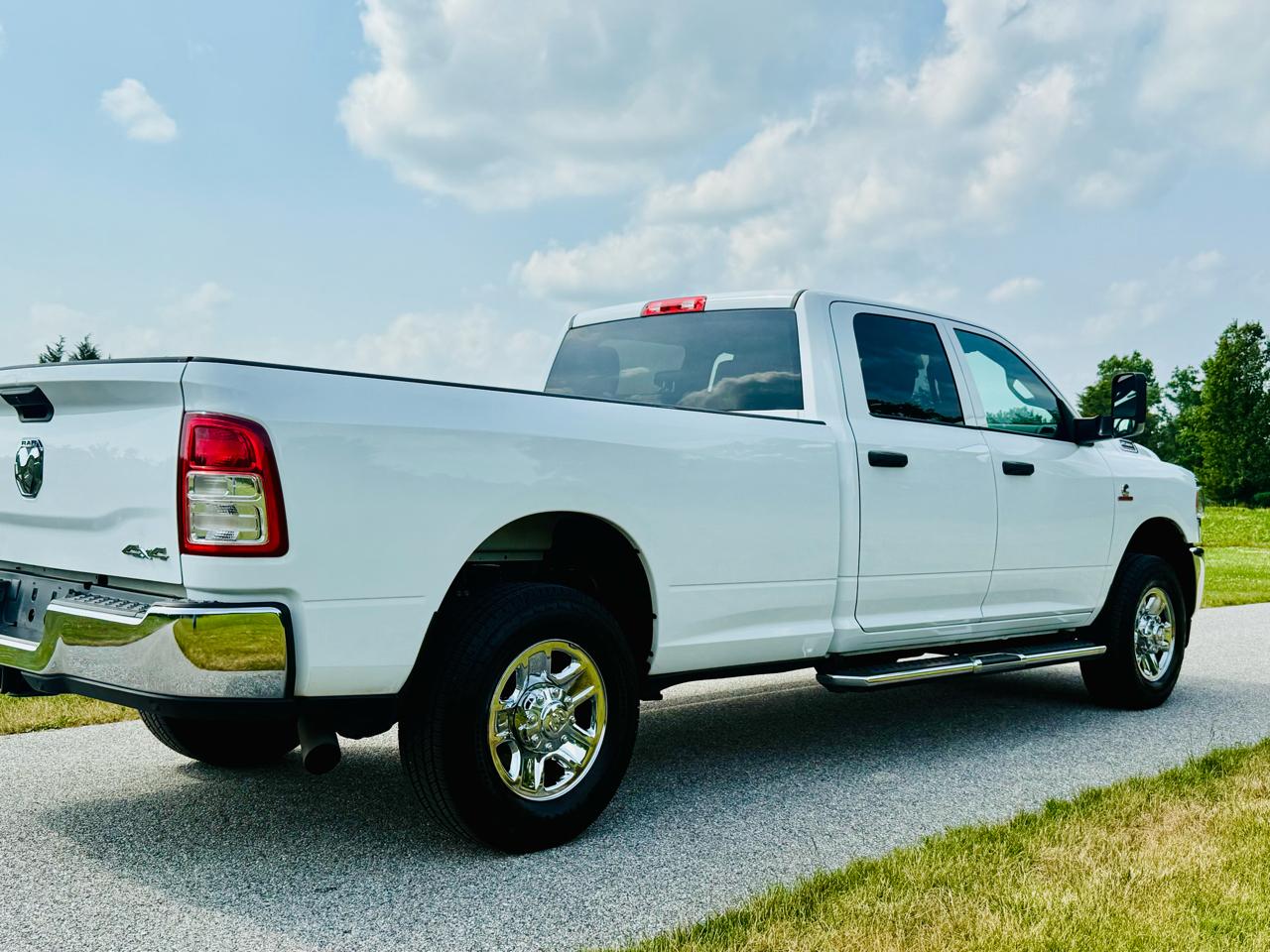 RAM 2500 Tradesman Crew Cab LWB 4WD 2022