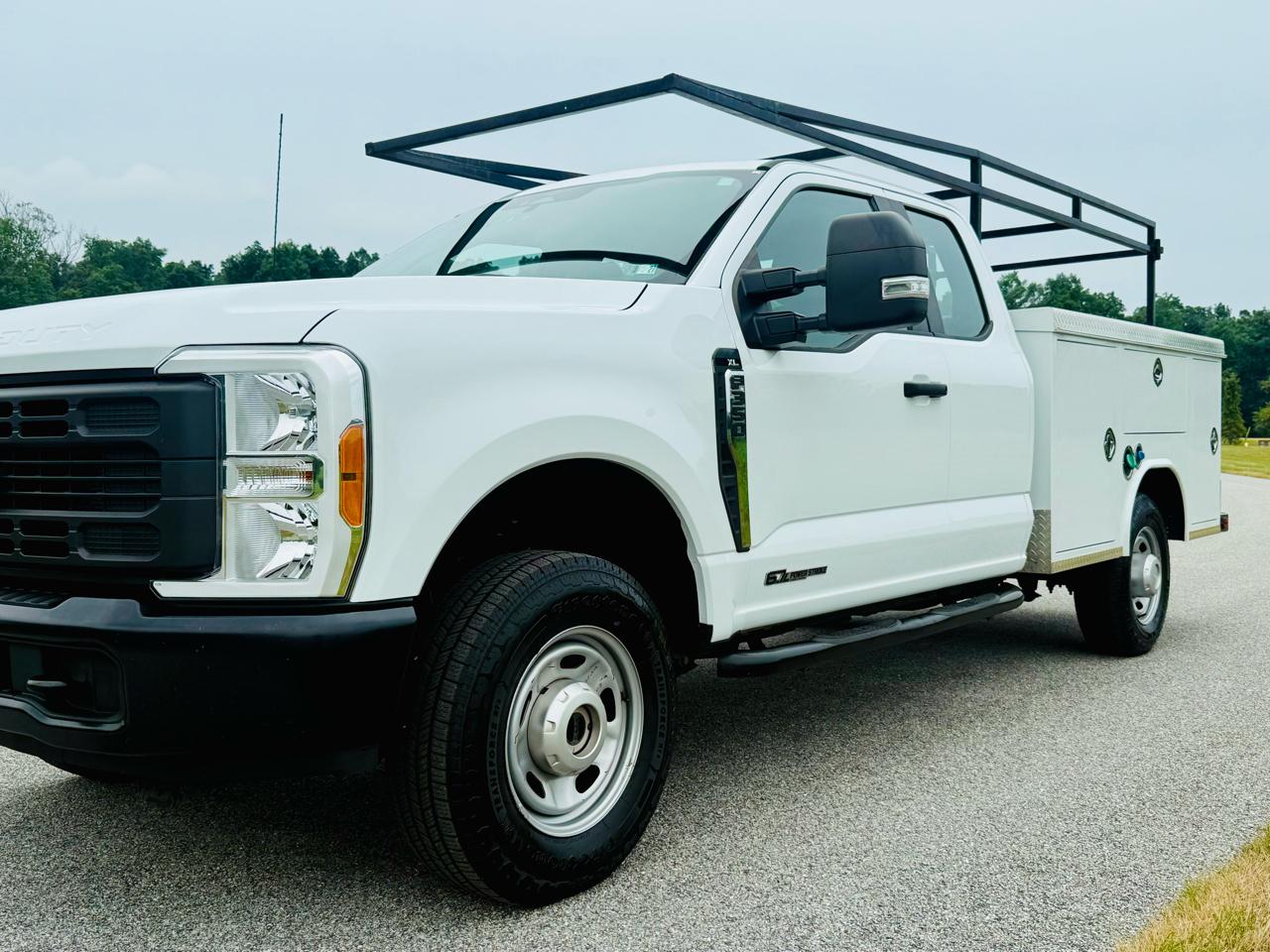 2023 Ford F-350 SD XL SuperCab 4WD