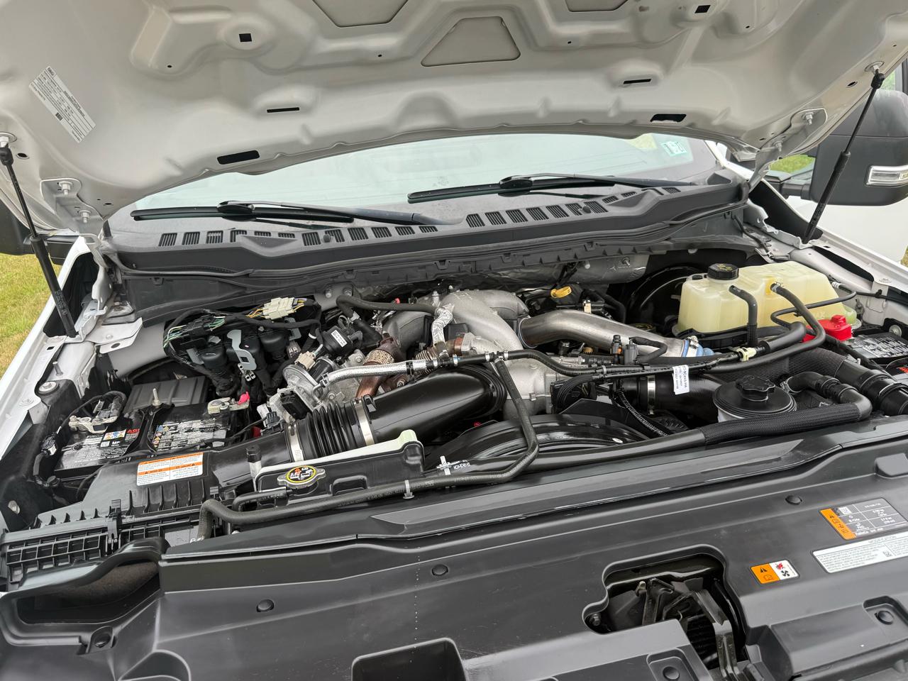 Ford F-350 SD XL SuperCab 4WD 2023