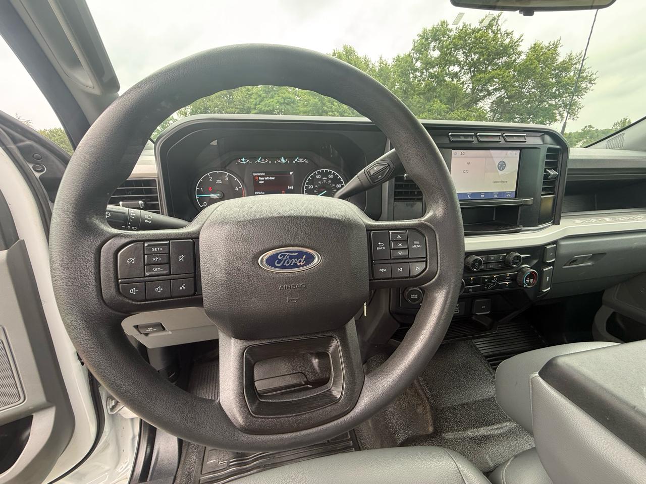 Ford F-350 SD XL SuperCab 4WD 2023