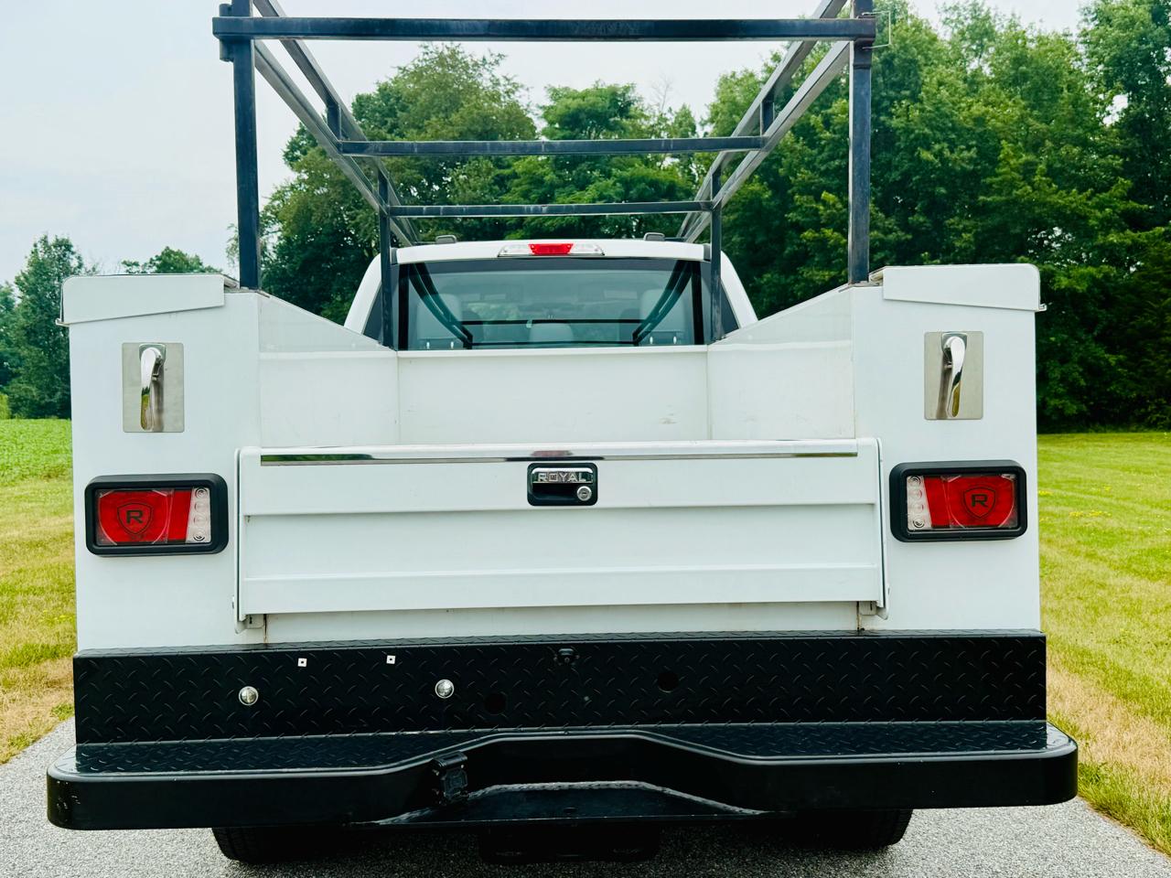 Ford F-350 SD XL SuperCab 4WD 2023