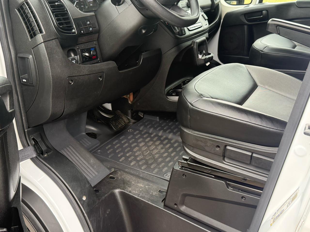 RAM Promaster 2500 High Roof Window Van 2022