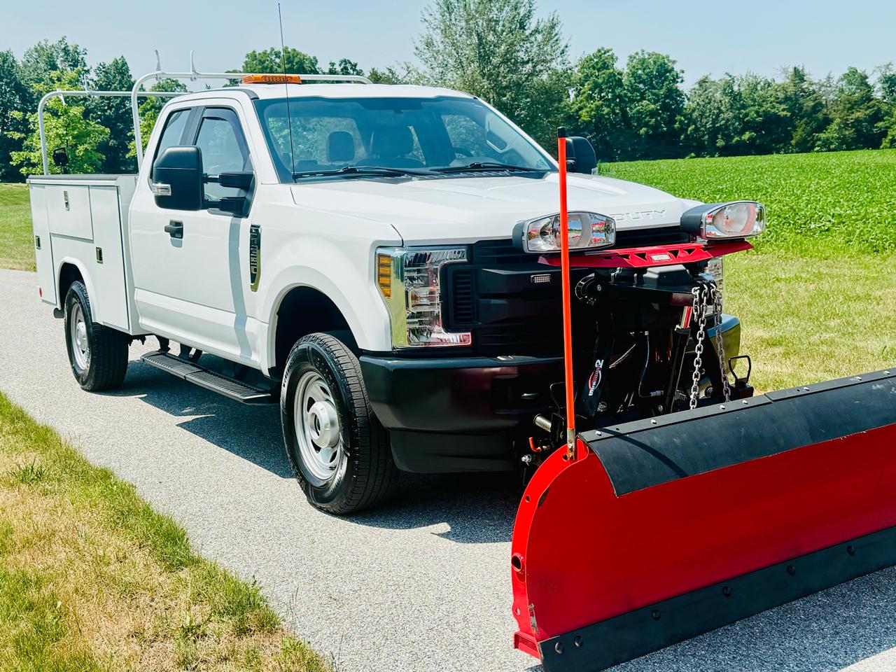 Ford F-350 SD XL SuperCab 4WD 2018
