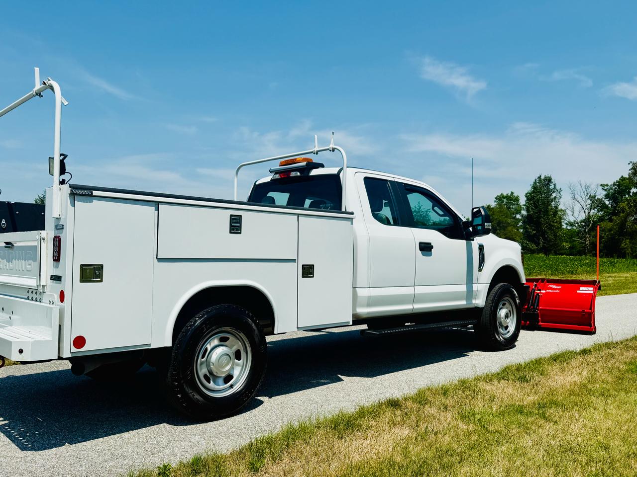 Ford F-350 SD XL SuperCab 4WD 2018