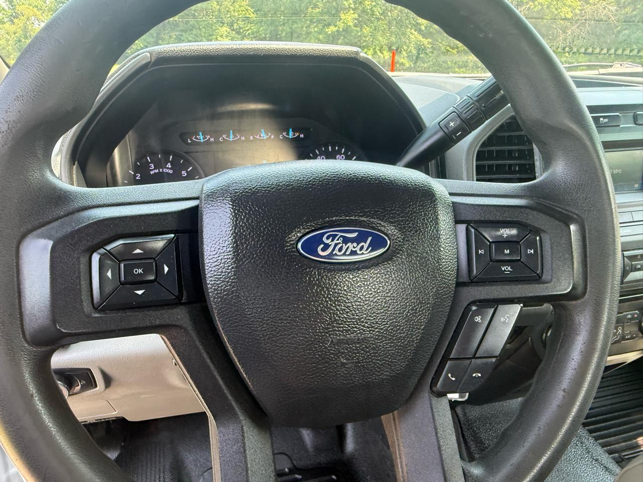 Ford F-350 SD XL SuperCab 4WD 2018