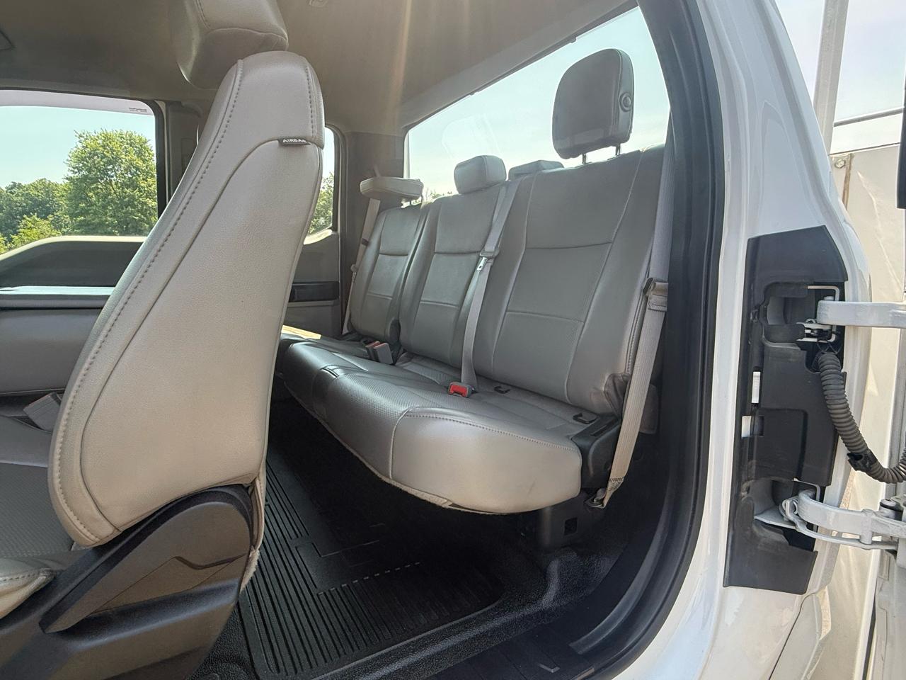 Ford F-350 SD XL SuperCab 4WD 2018