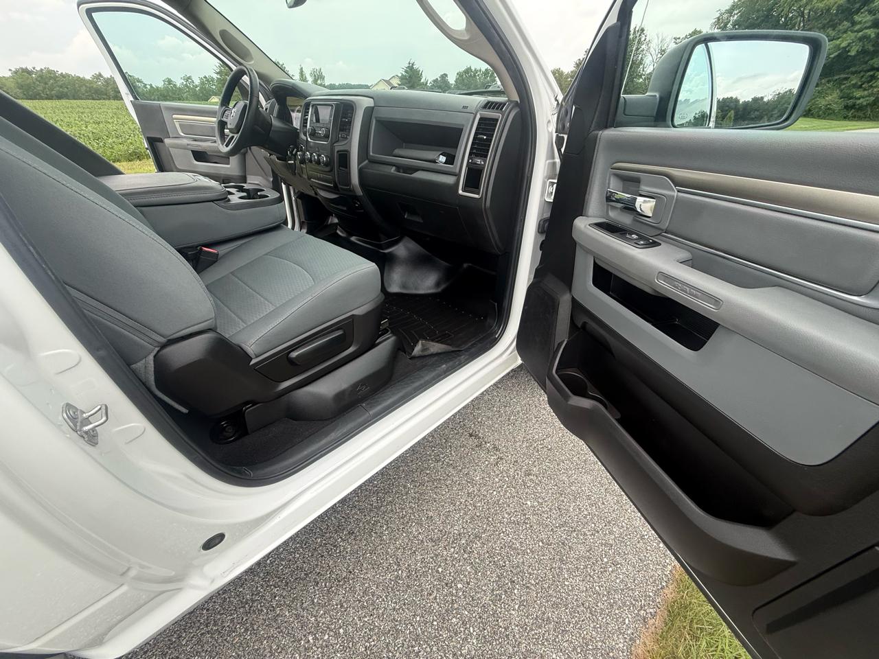 RAM 1500 Tradesman Regular Cab LWB 2WD 2018