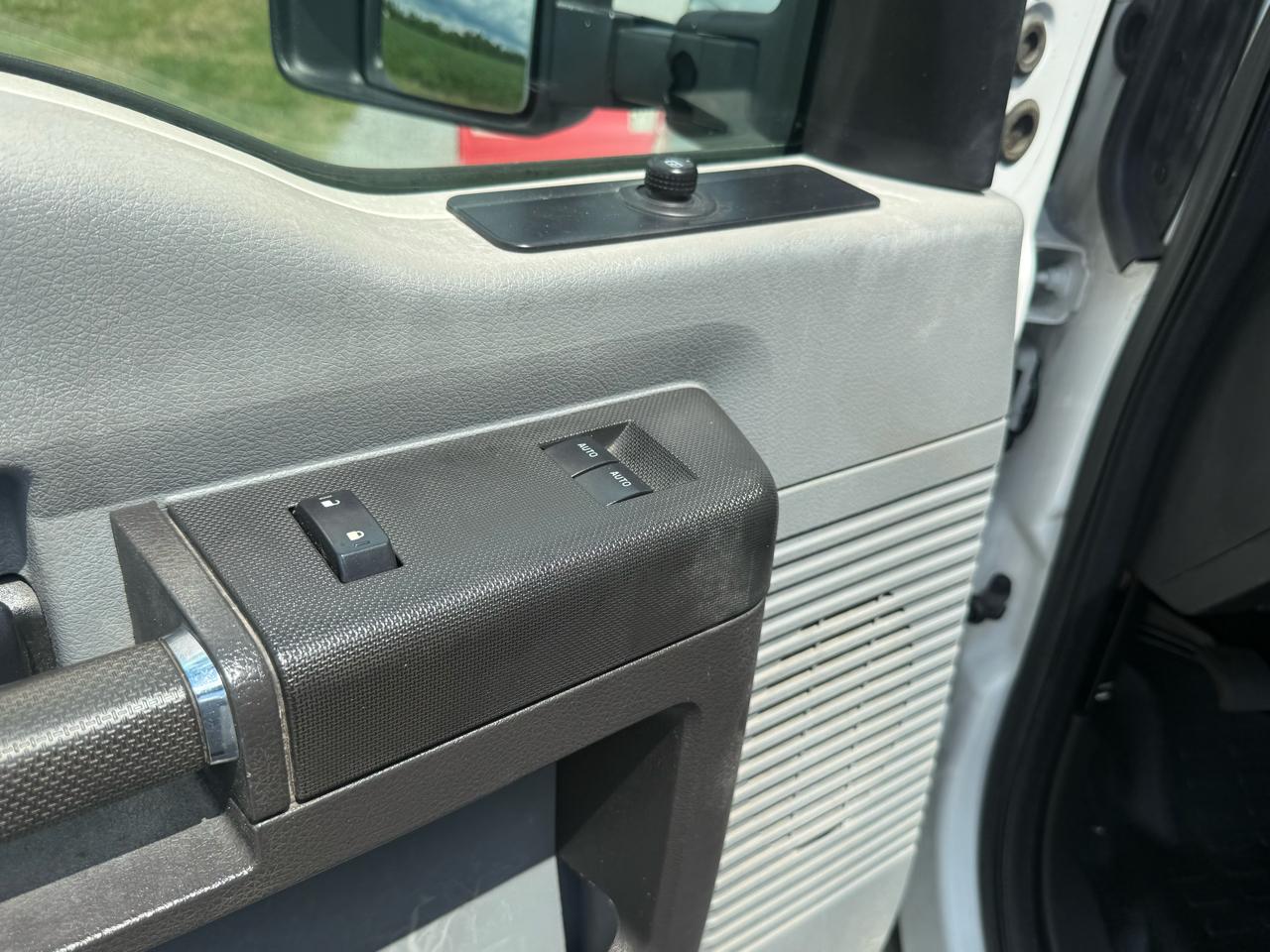 Ford F-350 SD XLT 4WD 2015