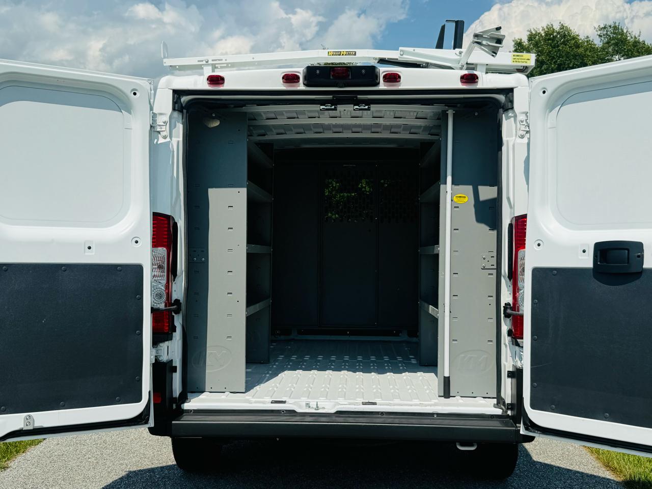 RAM Promaster 1500 Low Roof 118-in. WB 2021