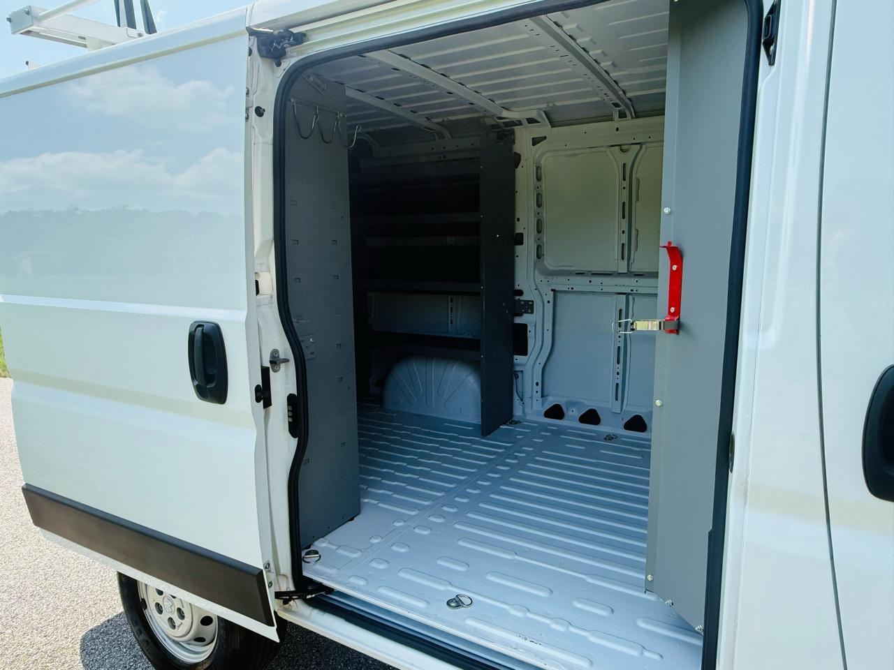 RAM Promaster 1500 Low Roof 118-in. WB 2021