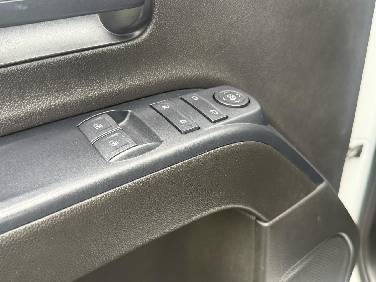 Chevrolet Silverado 5500HD Chassis  2021