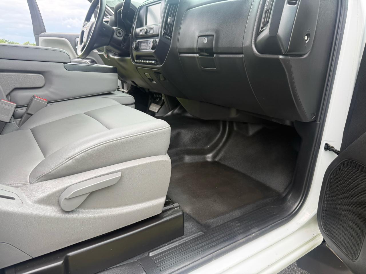Chevrolet Silverado 5500HD Chassis  2021