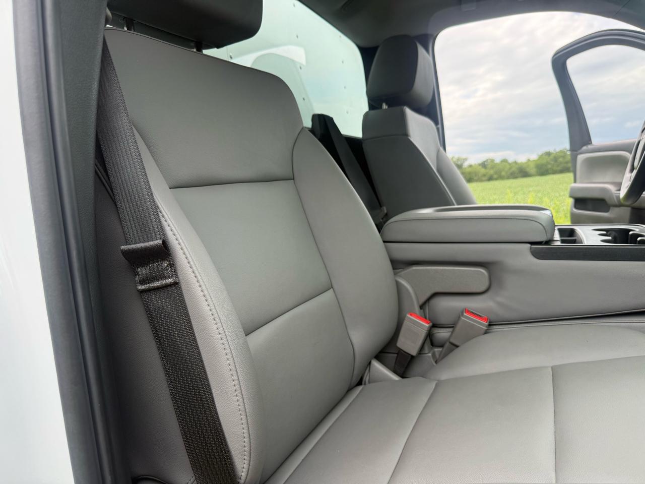 Chevrolet Silverado 5500HD Chassis  2021