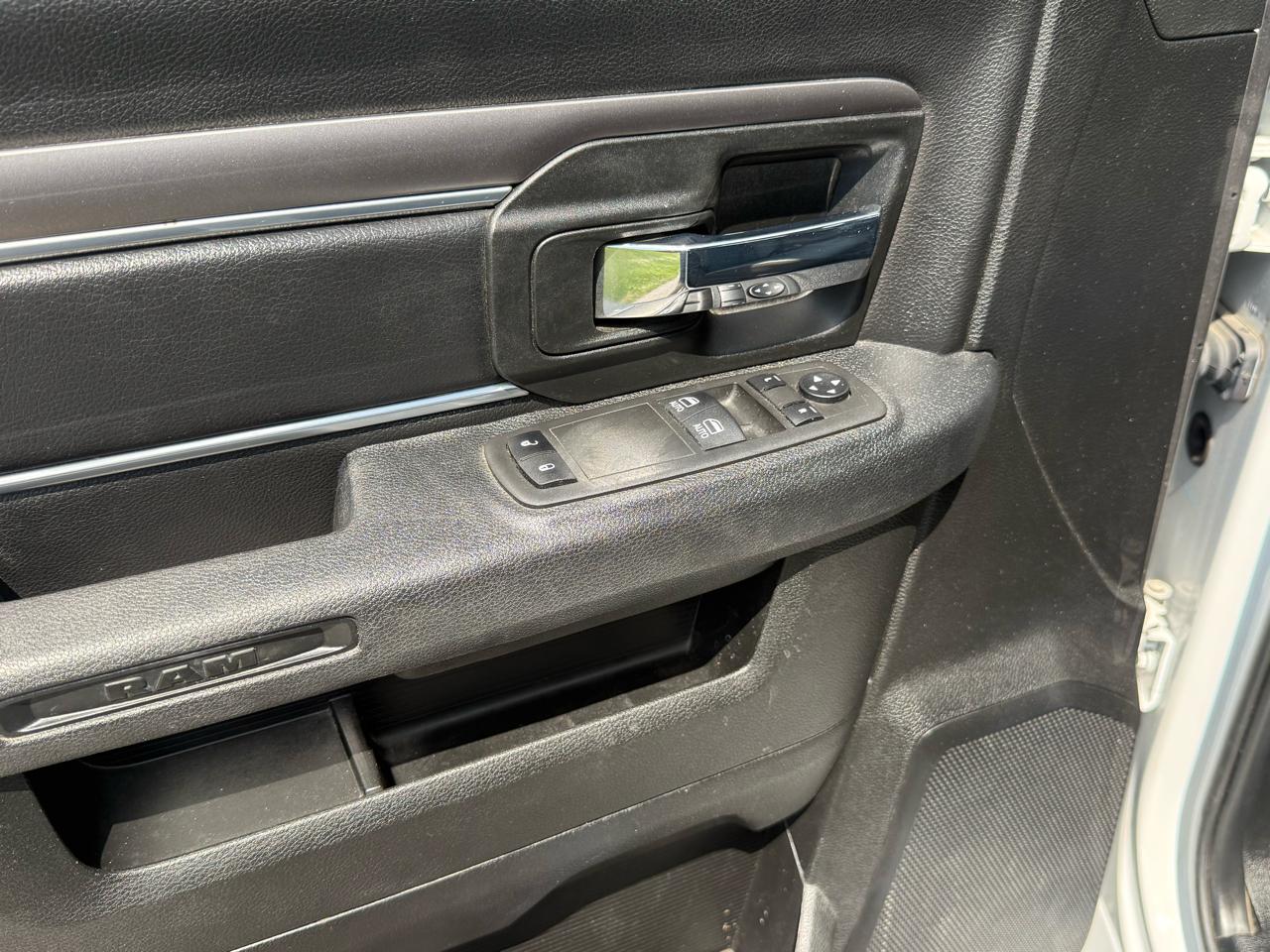 RAM 1500 Classic Tradesman Regular Cab LWB 4WD 2022