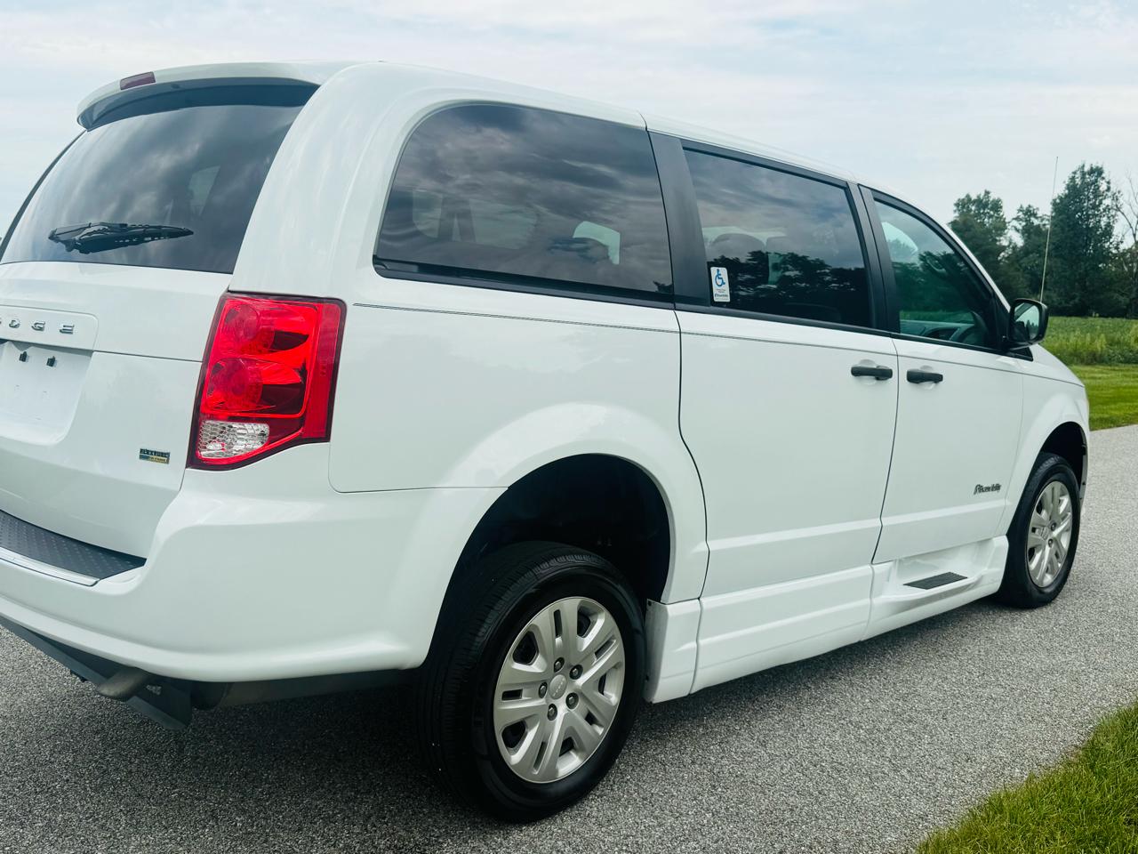 Dodge Grand Caravan SE 2019