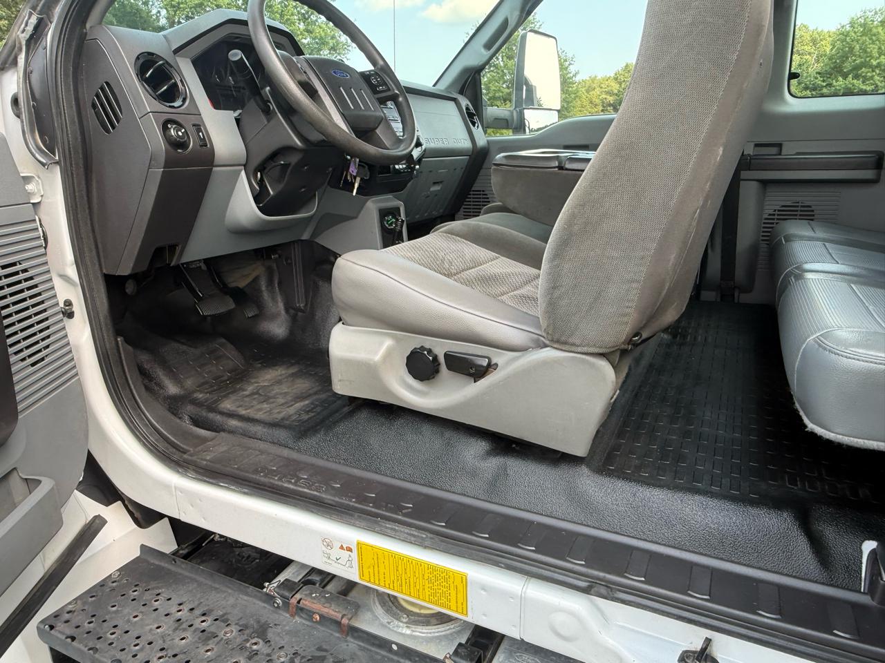 Ford F-650 SuperCab 2WD DRW 2016