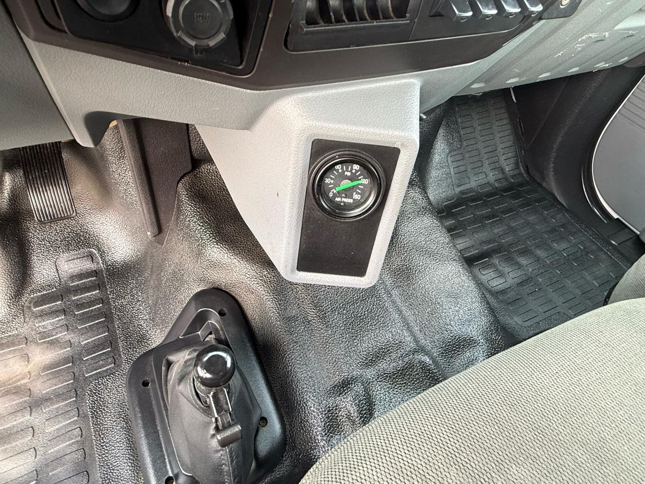 Ford F-650 SuperCab 2WD DRW 2016