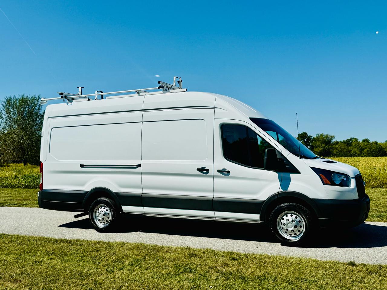 Ford Transit 250 Van High Roof w/Sliding Pass. 148-in. WB EL 2023