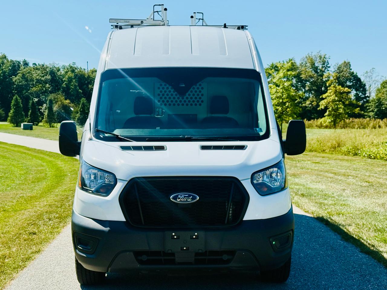 Ford Transit 250 Van High Roof w/Sliding Pass. 148-in. WB EL 2023