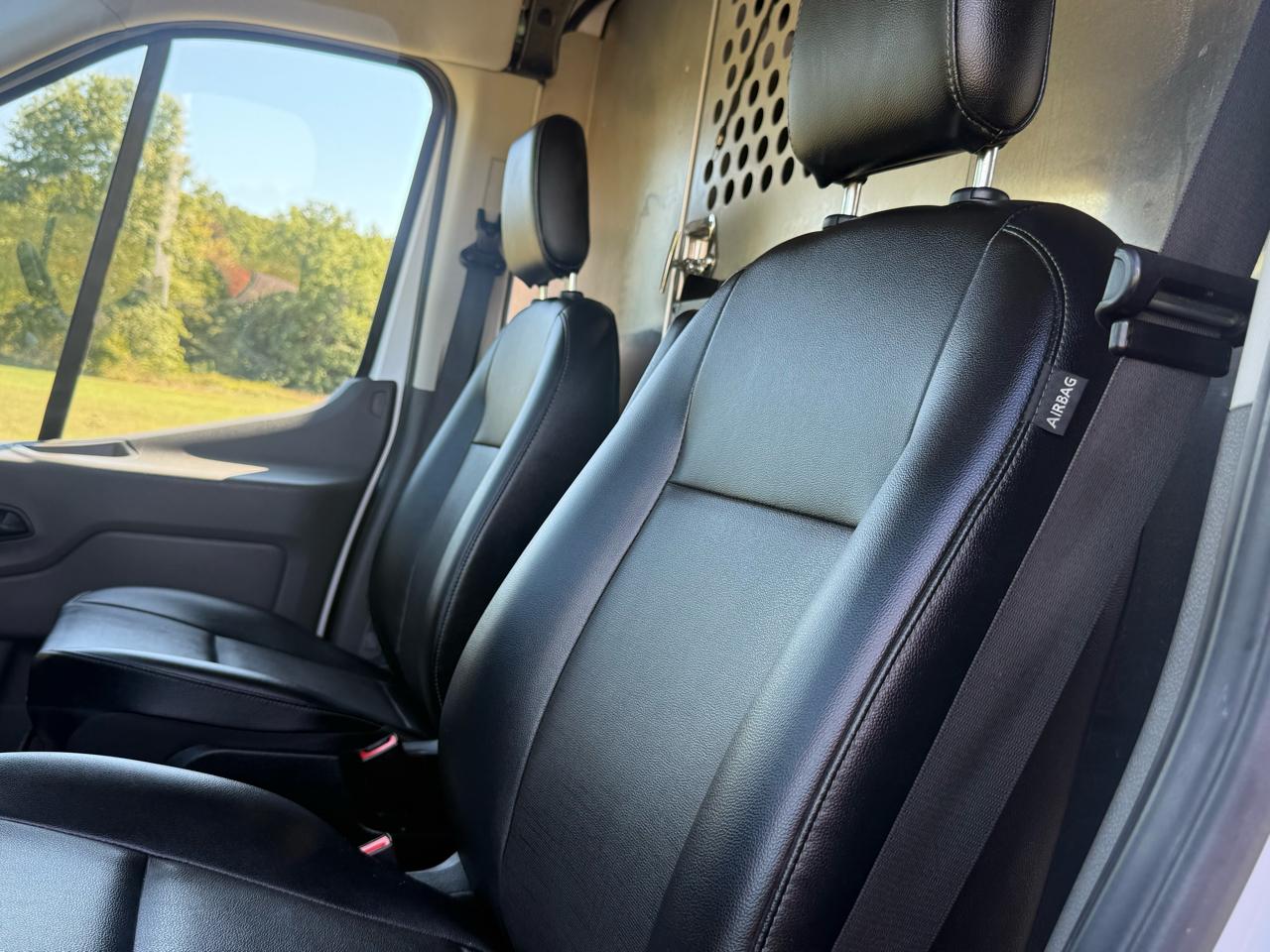 Ford Transit 250 Van High Roof w/Sliding Pass. 148-in. WB EL 2023