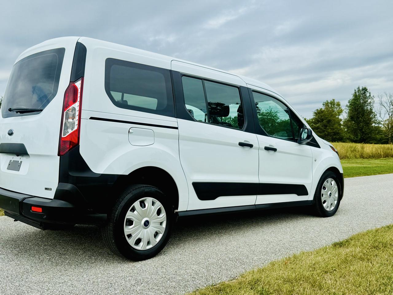Ford Transit Connect Wagon XL w/Rear Liftgate LWB 2022