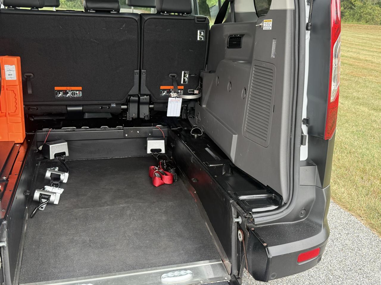 Ford Transit Connect Wagon XL w/Rear Liftgate LWB 2022