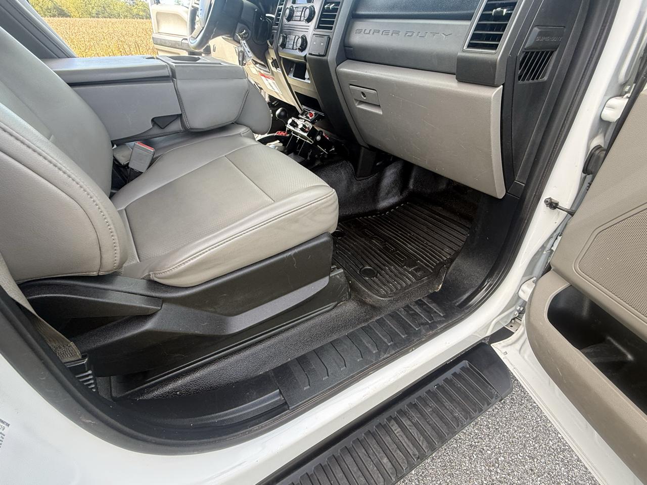 Ford F-550 Regular Cab DRW 4WD 2019