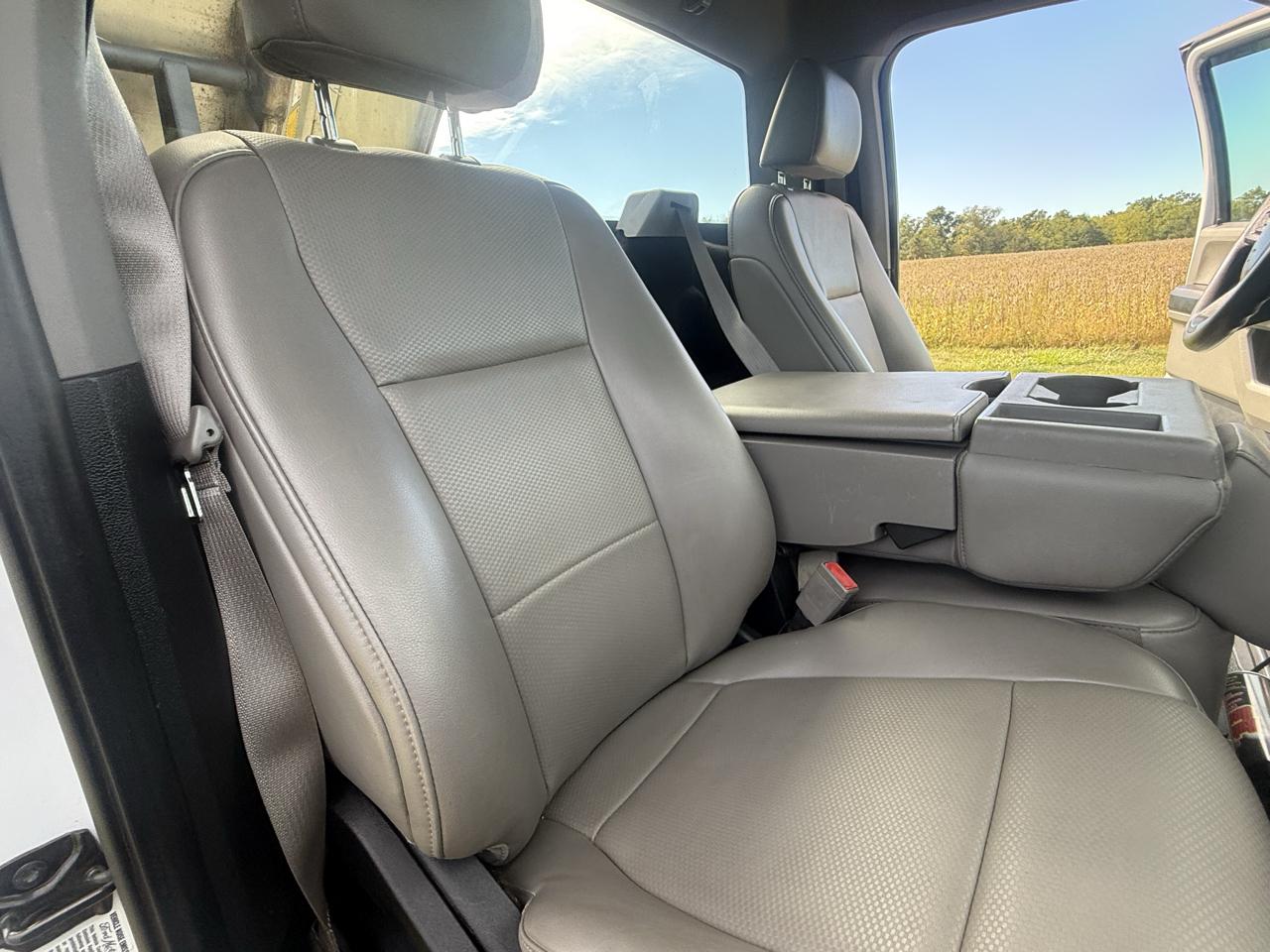 Ford F-550 Regular Cab DRW 4WD 2019