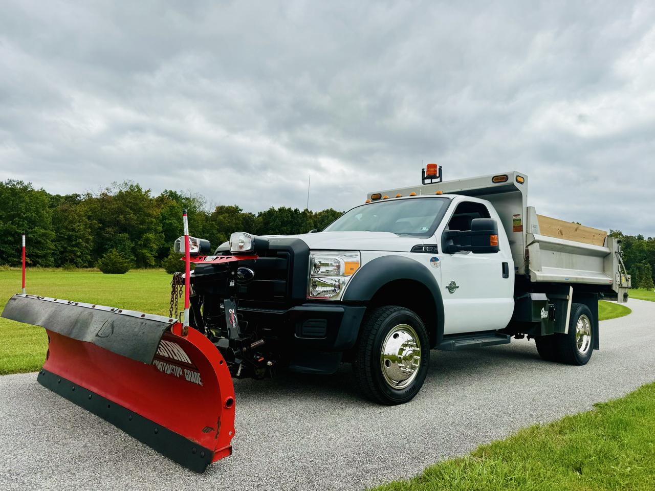 Ford F-550 Regular Cab DRW 4WD 2016