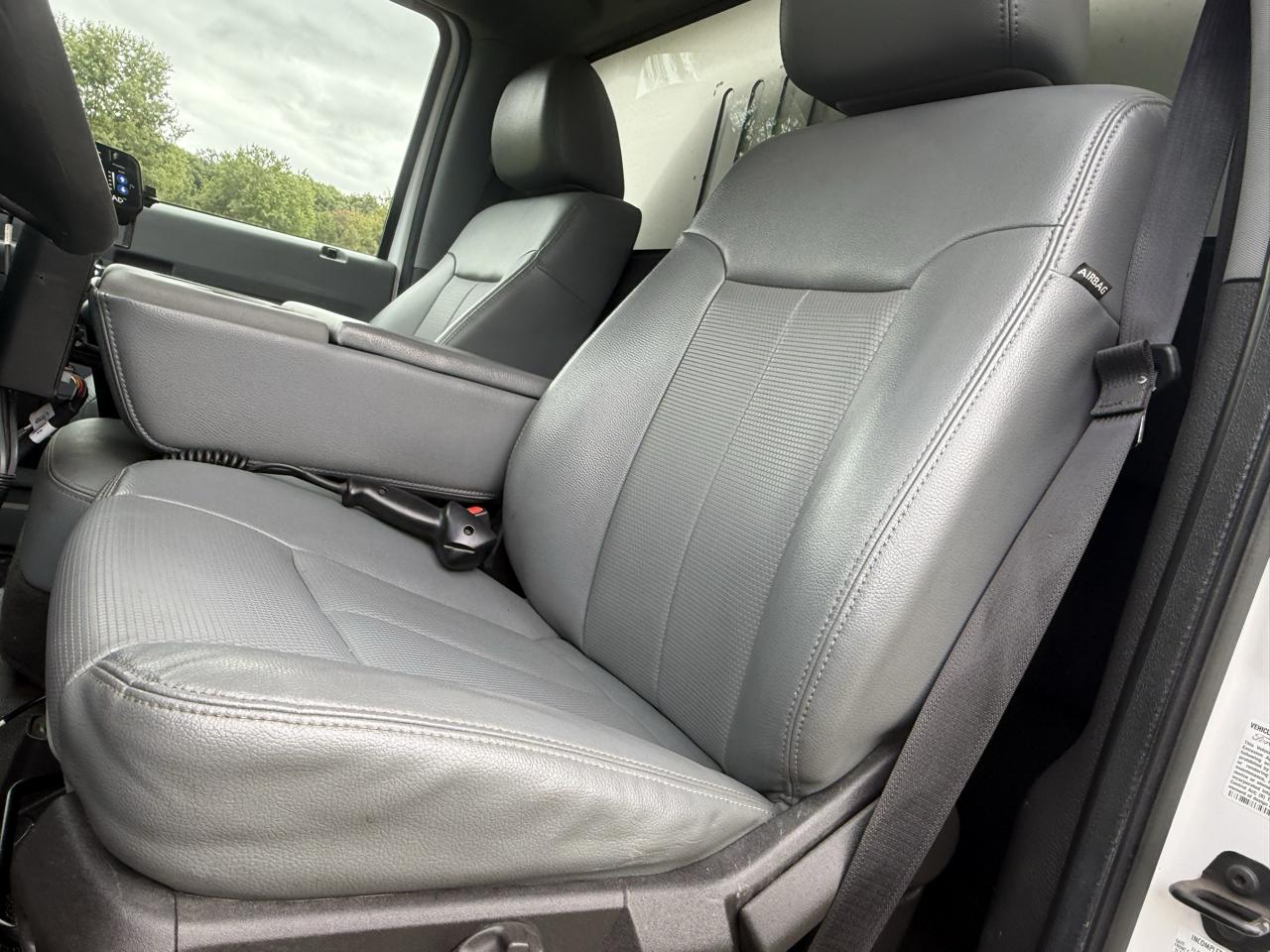 Ford F-550 Regular Cab DRW 4WD 2016