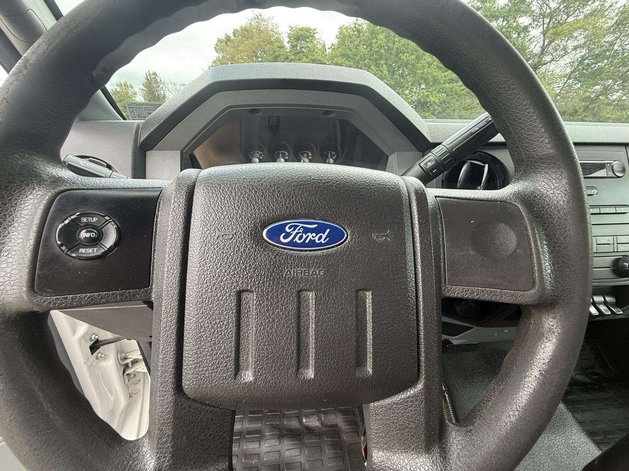 Ford F-550 Regular Cab DRW 4WD 2016